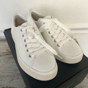 VIONIC WINNY SNEAKER